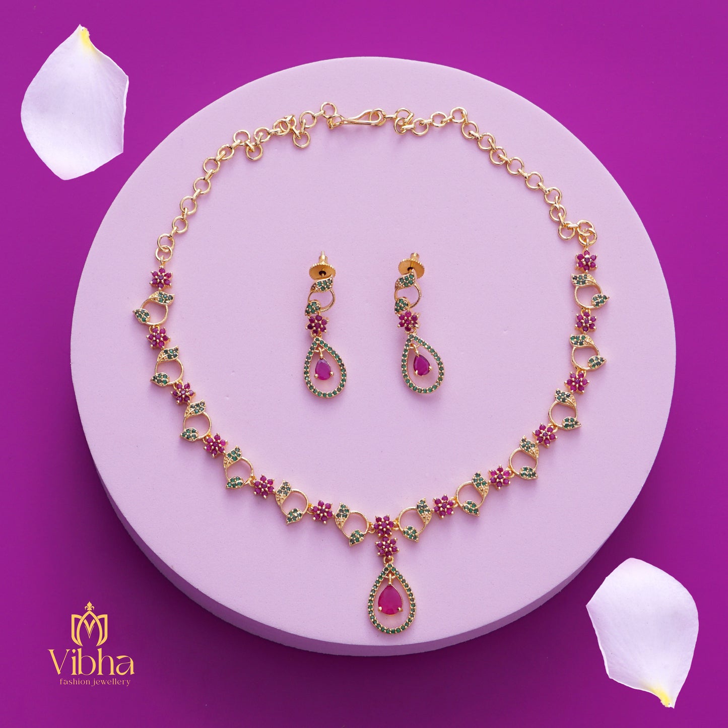 Floral Design Necklace and Earrings Set