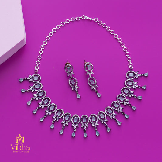 Drop Design Necklace and Earrings Set