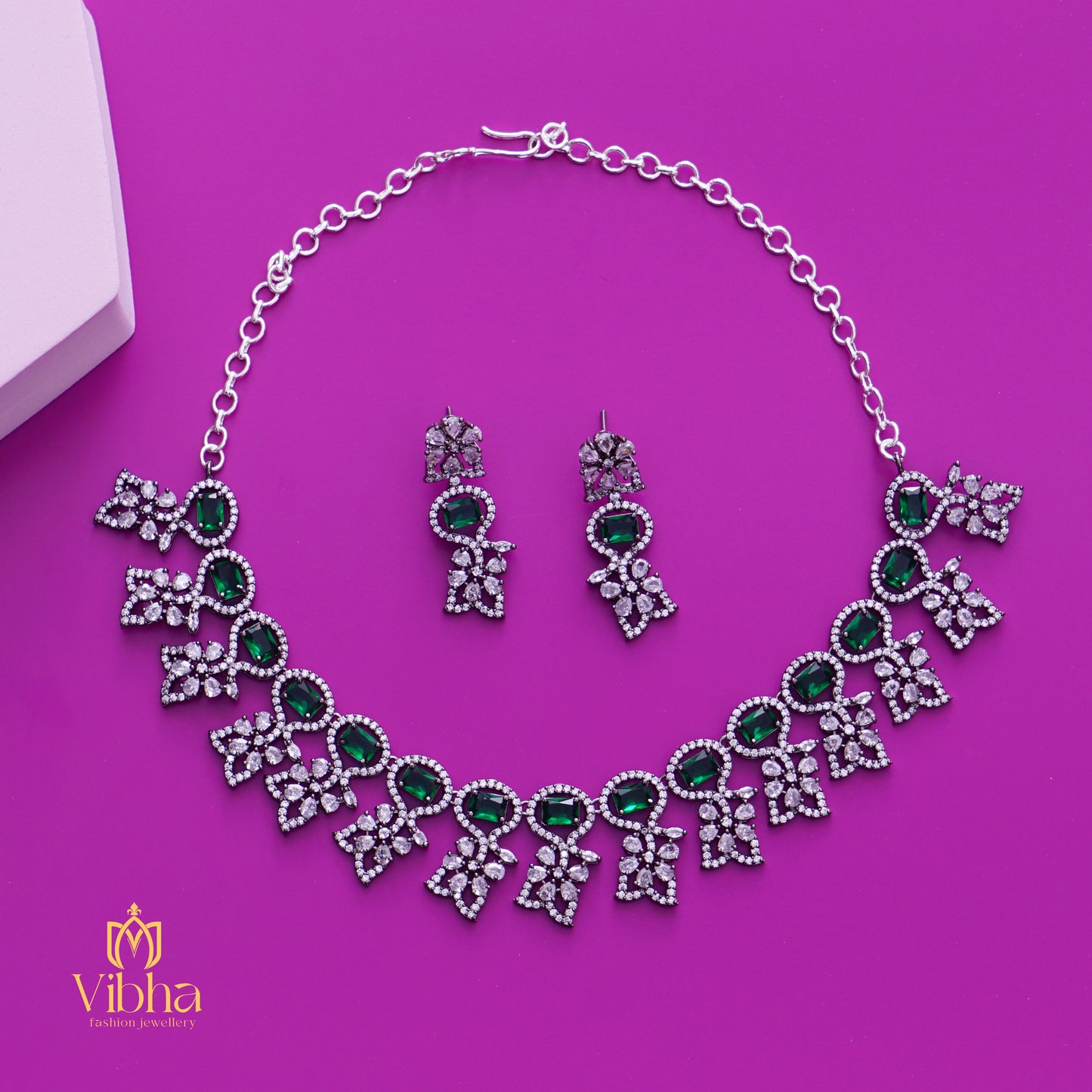 Floral Design Necklace and Earrings Set