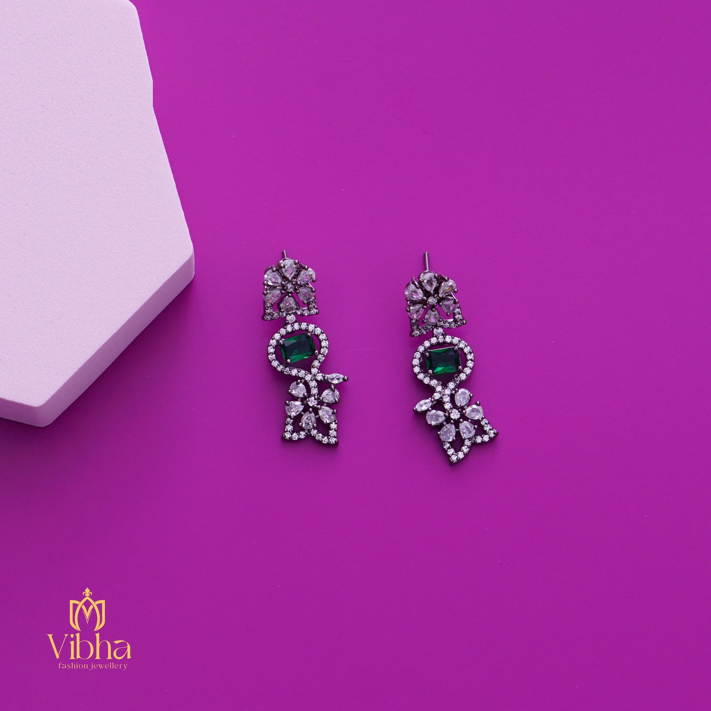 Floral Design Necklace and Earrings Set