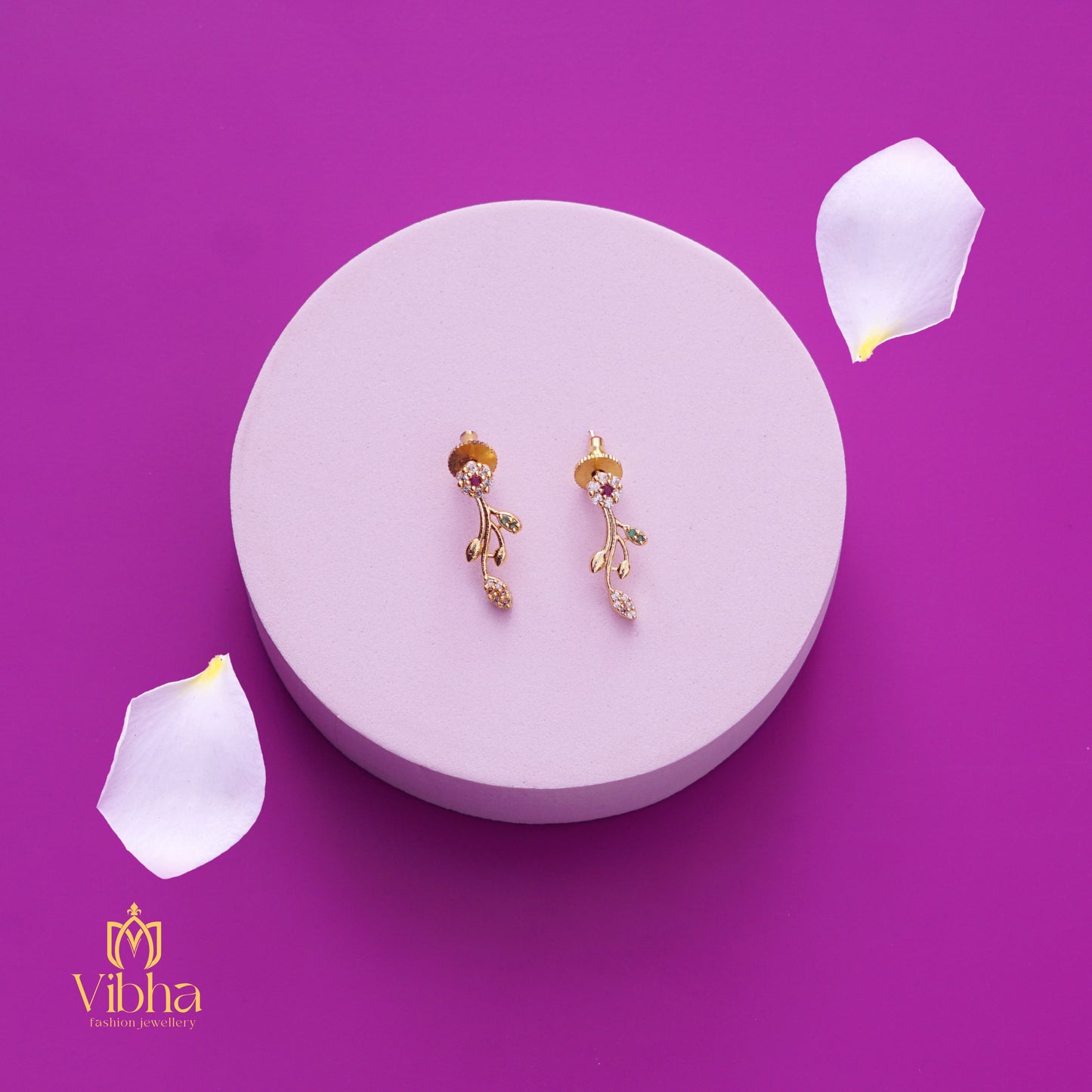 Floral Design Necklace and Ear Studs Set