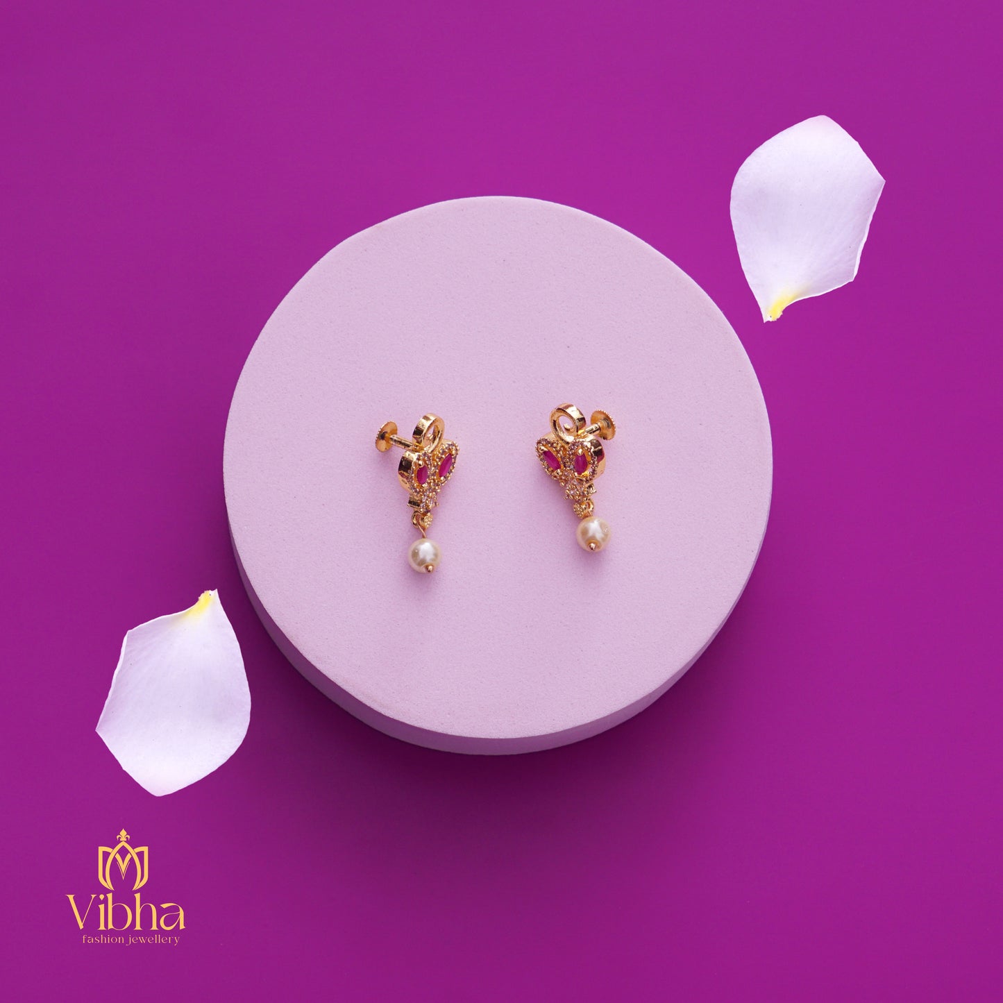 Drop Design Necklace and Ear Studs Set