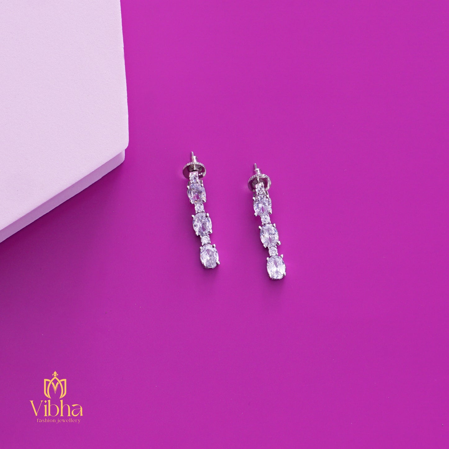 Oval Design Necklace and Earrings Set