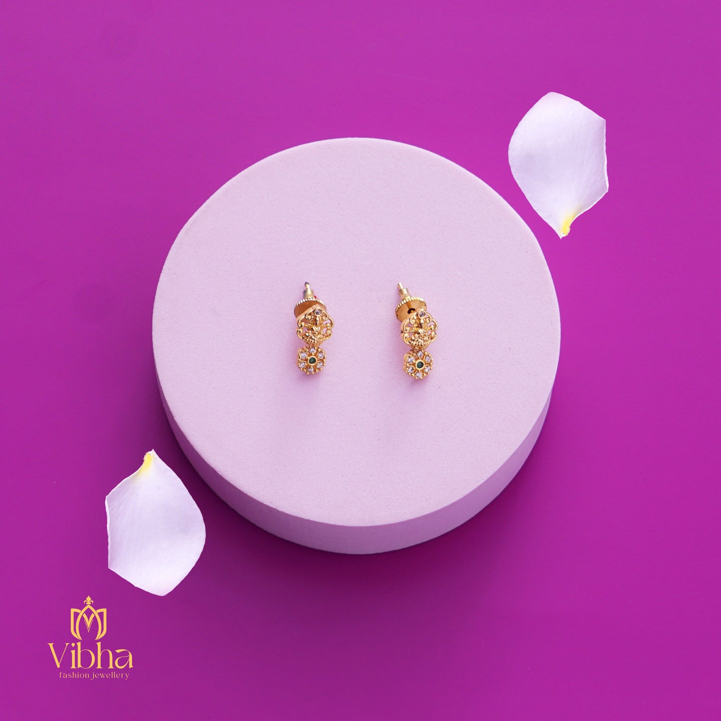 Kasu Design Necklace and Ear Studs Set