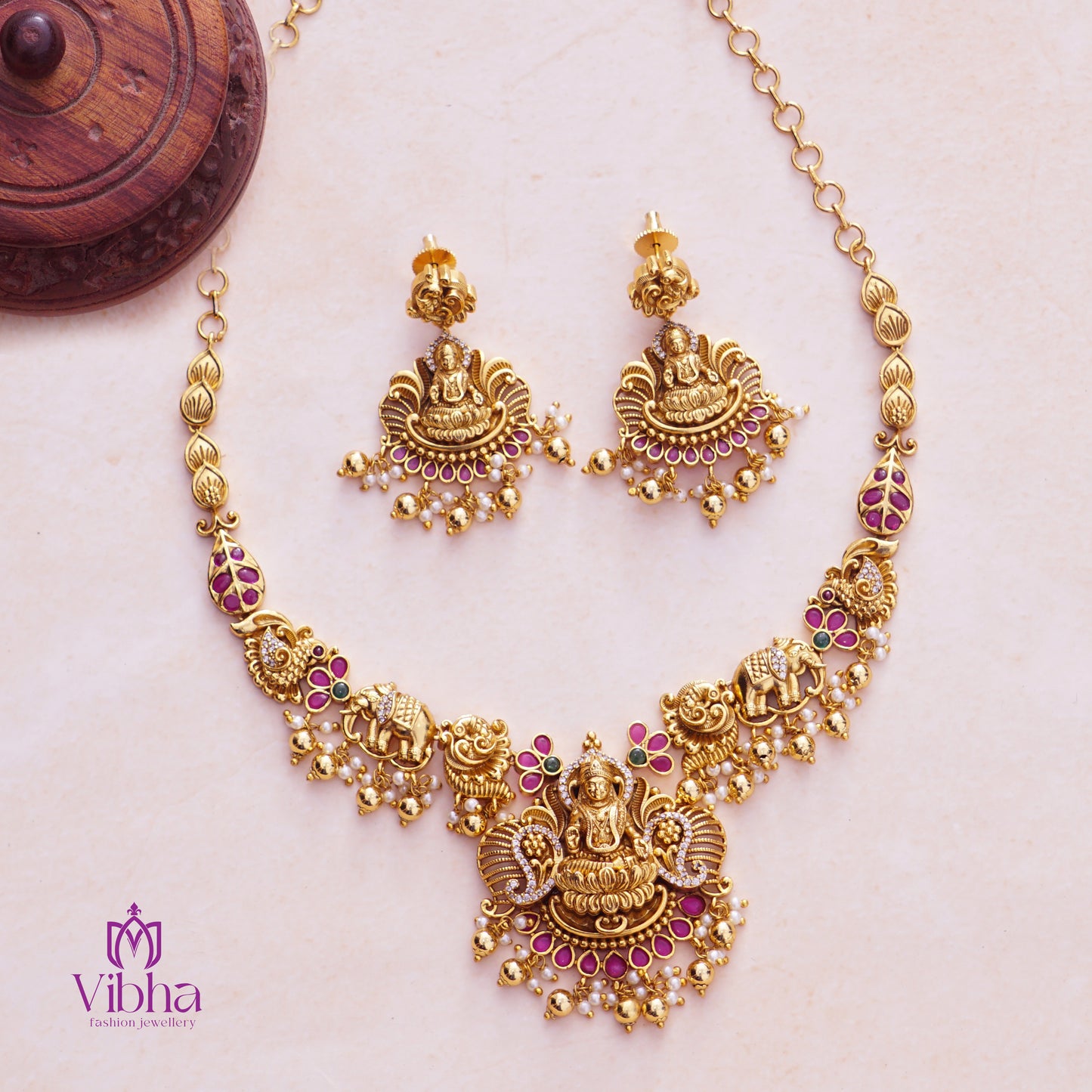 Mango Design Necklace Set