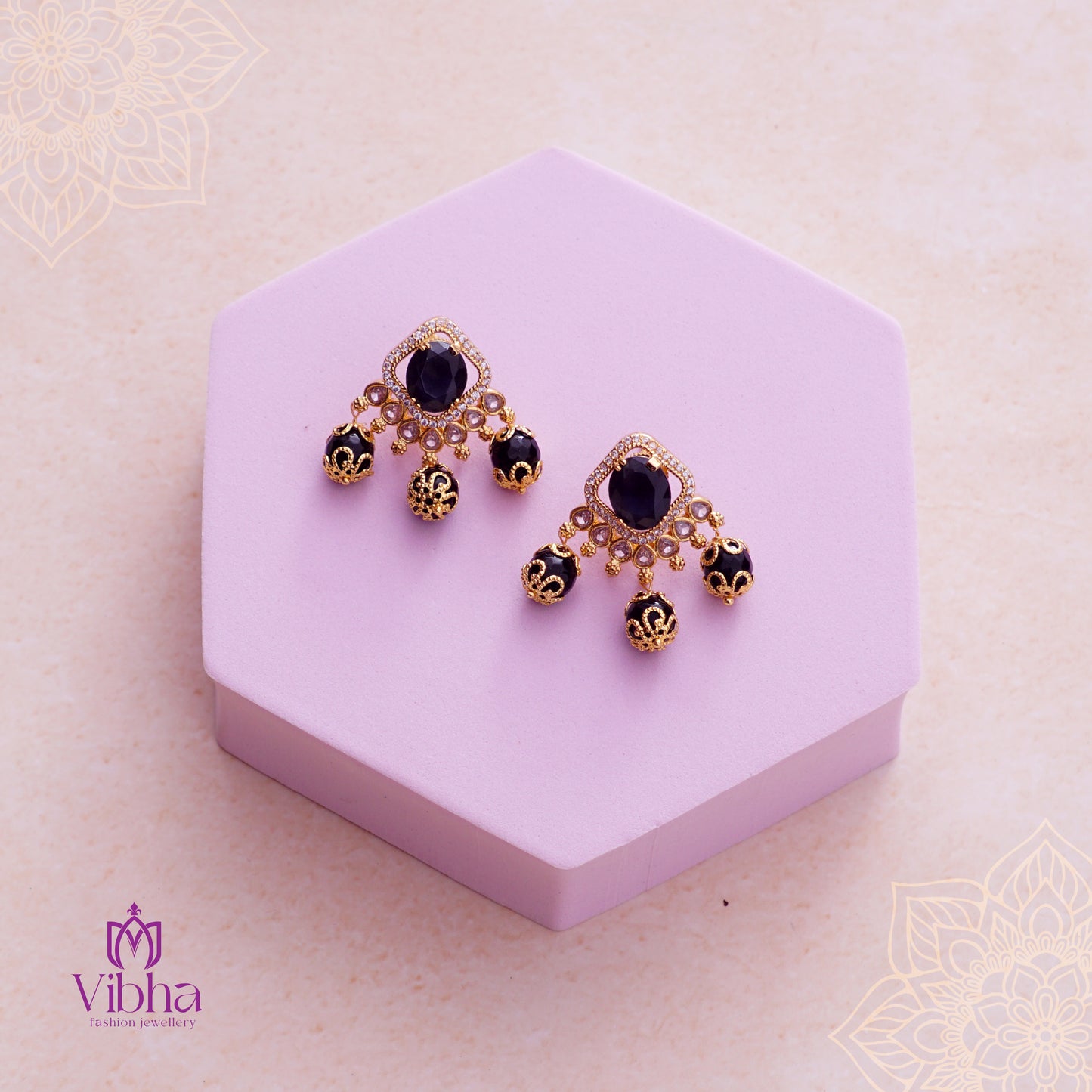 Rhombus Design Mangalsutra and Ear Studs Set