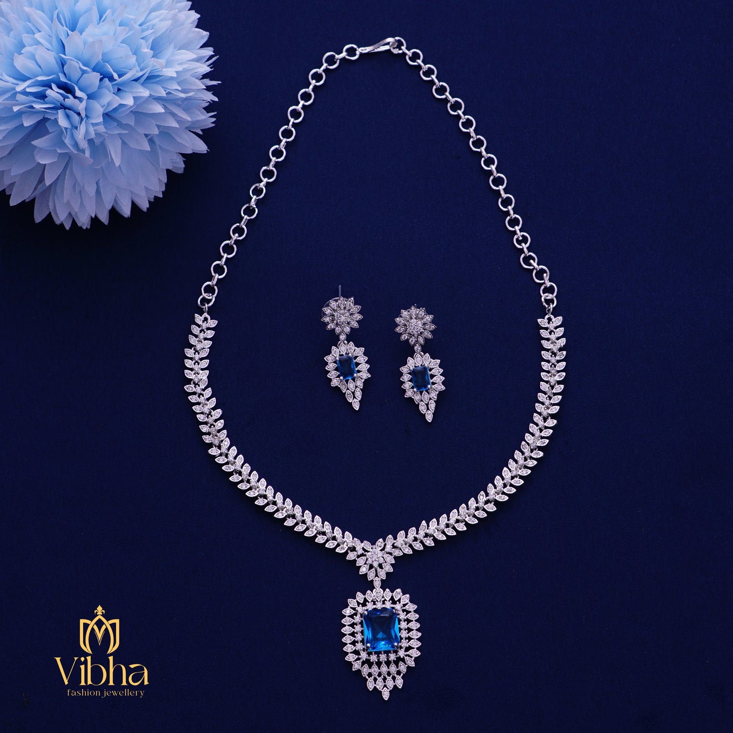Leafy Design Necklace Set