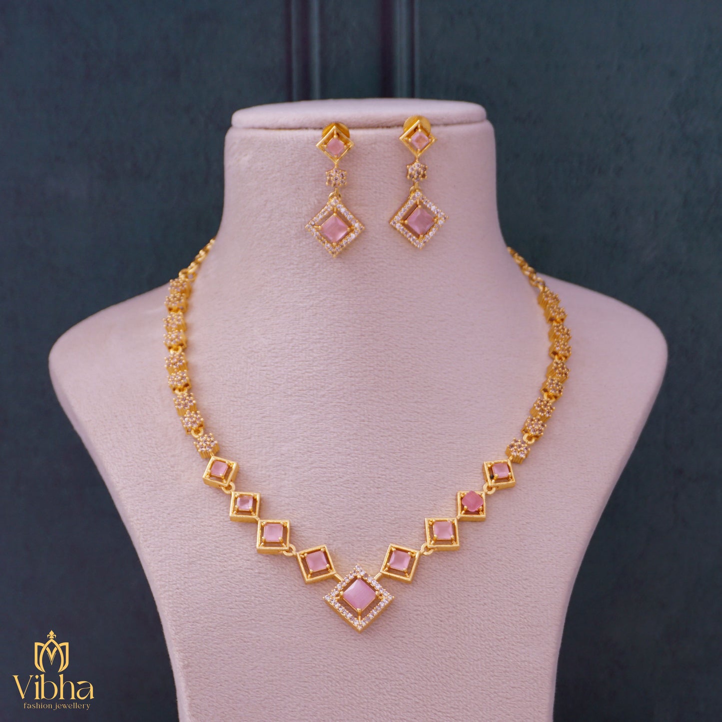 Square Design Zircon Necklace Set