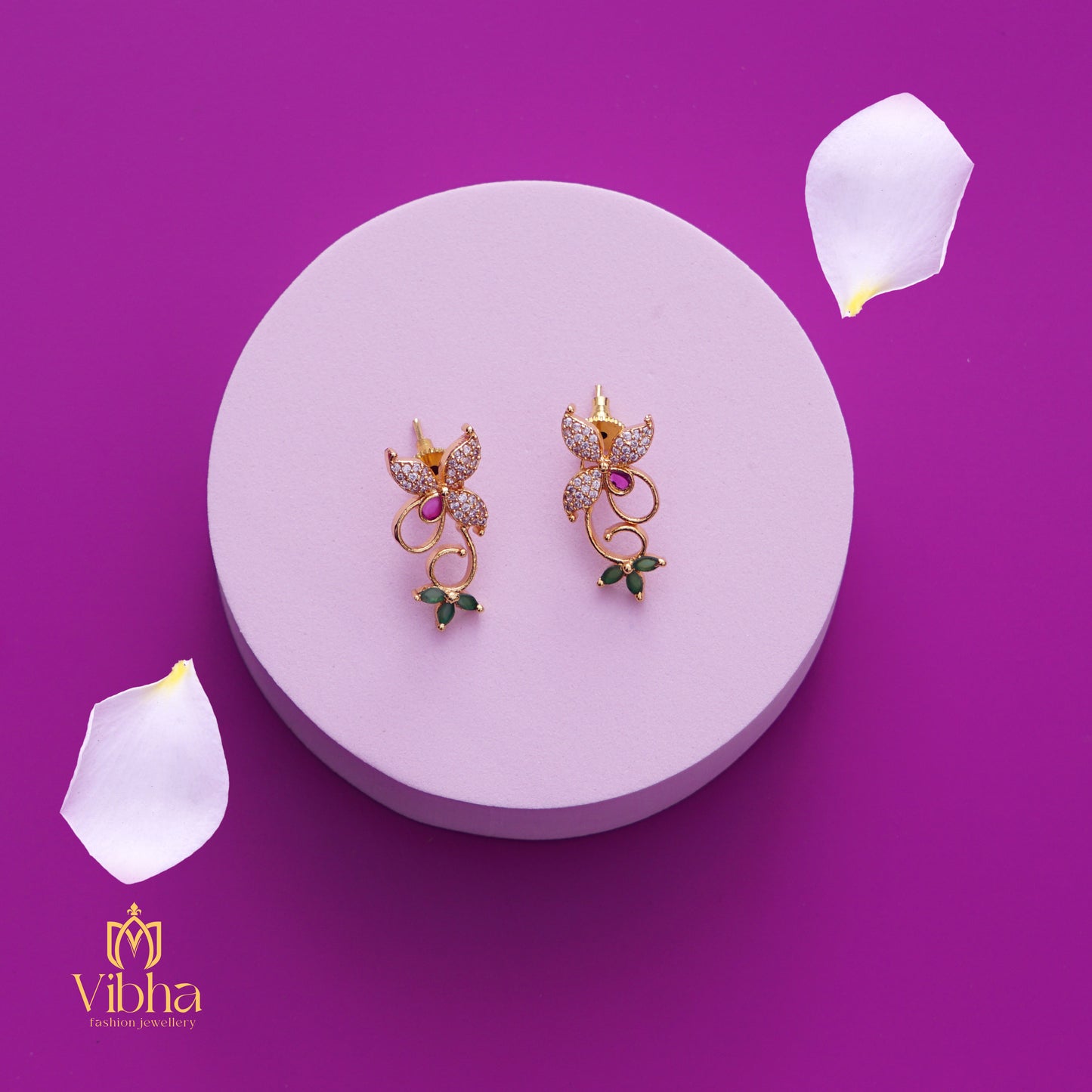 NON DEITY NECKLACE OG11