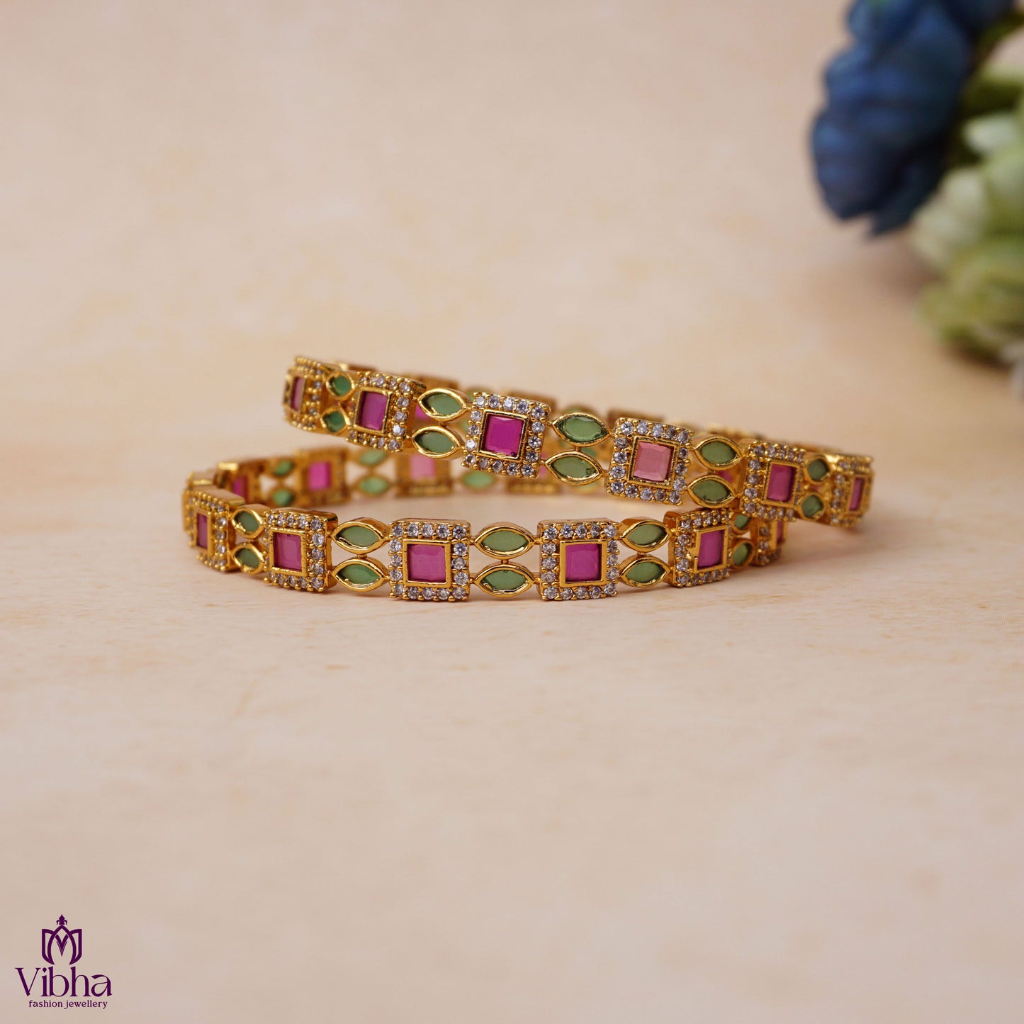 Mehandi victorian bangles with square and leafy motifs