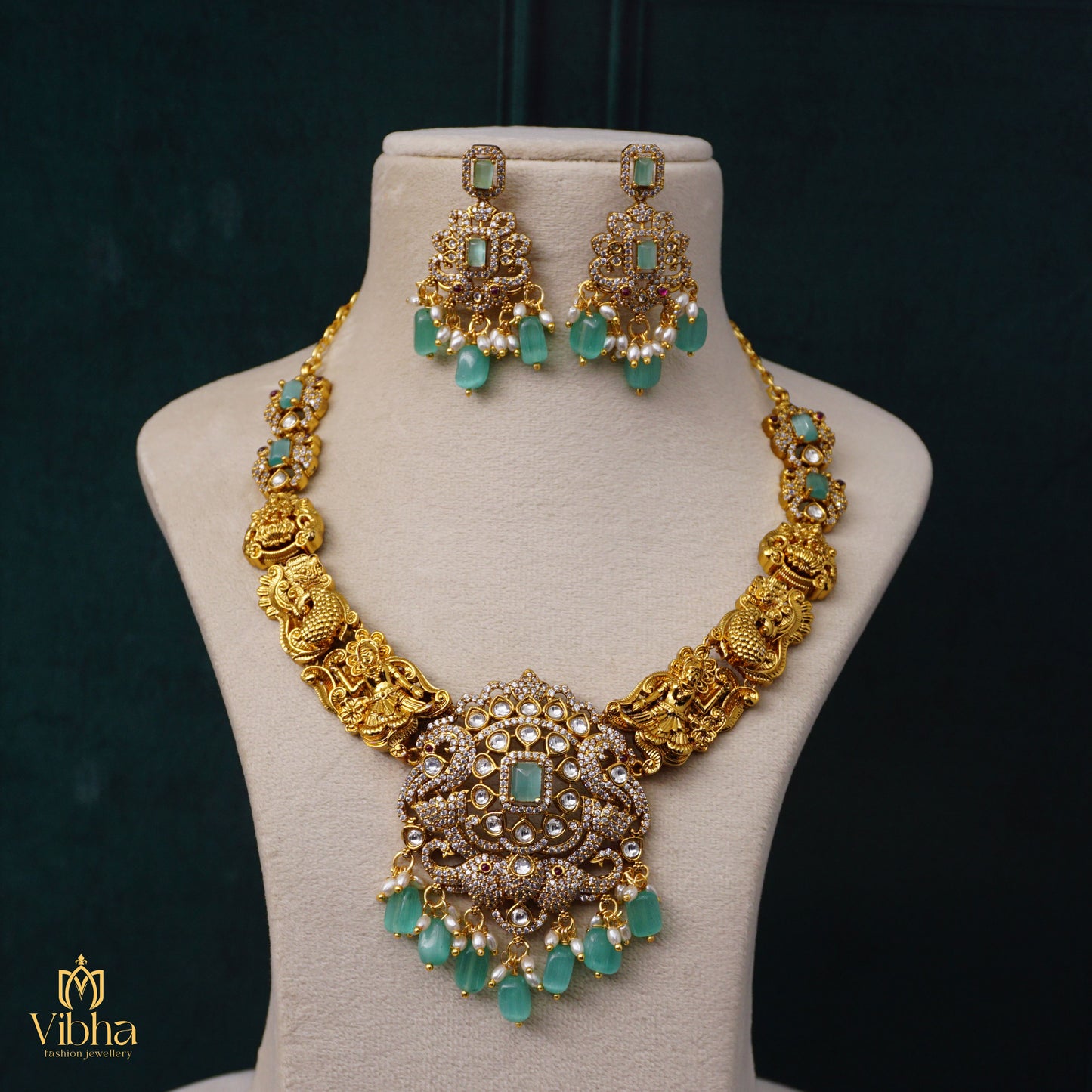 Elephant Design Necklace Set
