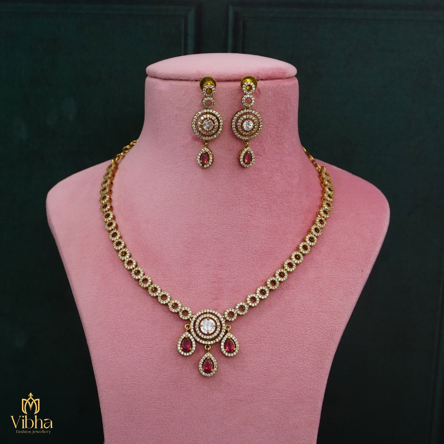 Circular Designed Mehandi Finish Necklace Set