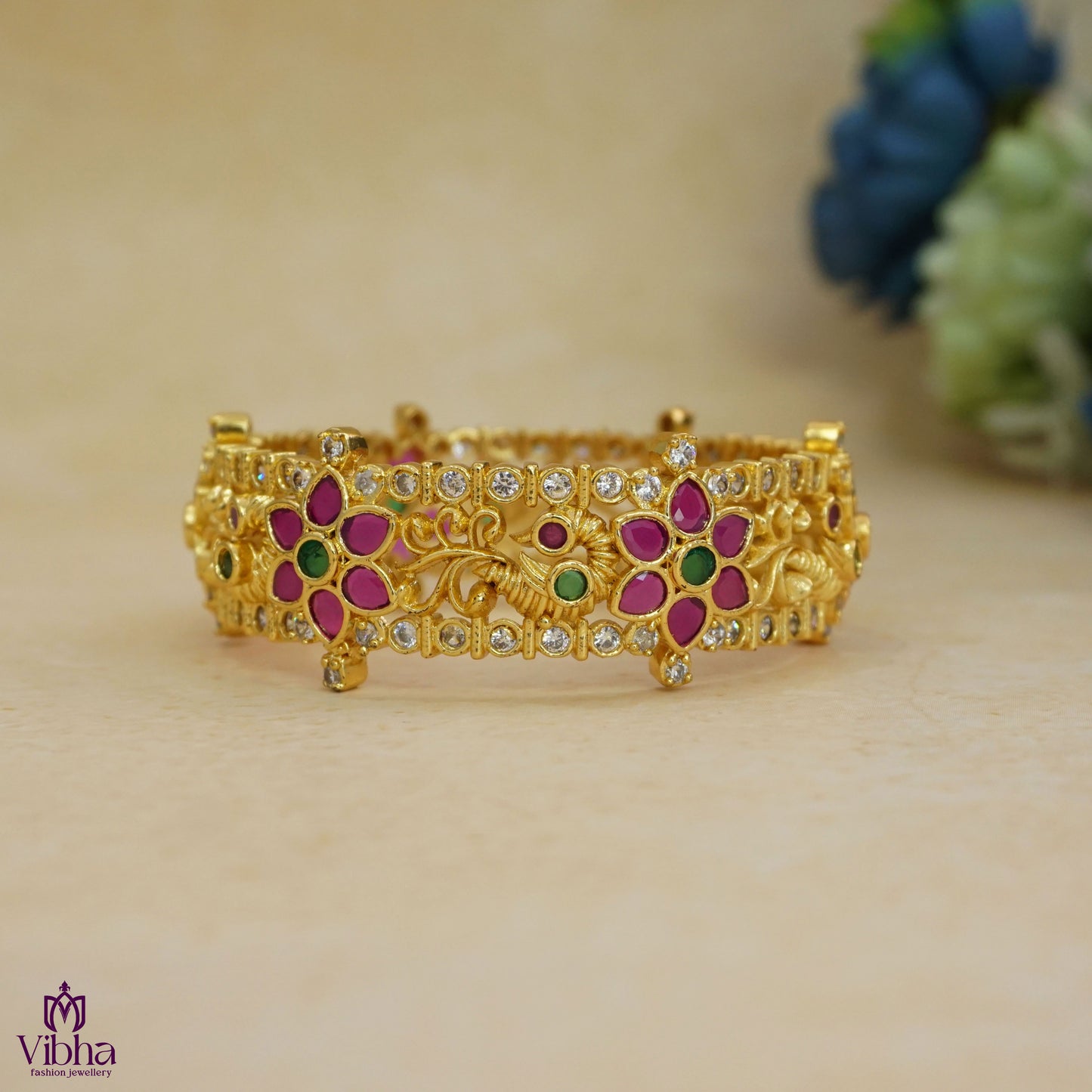 Floral Design Bangle