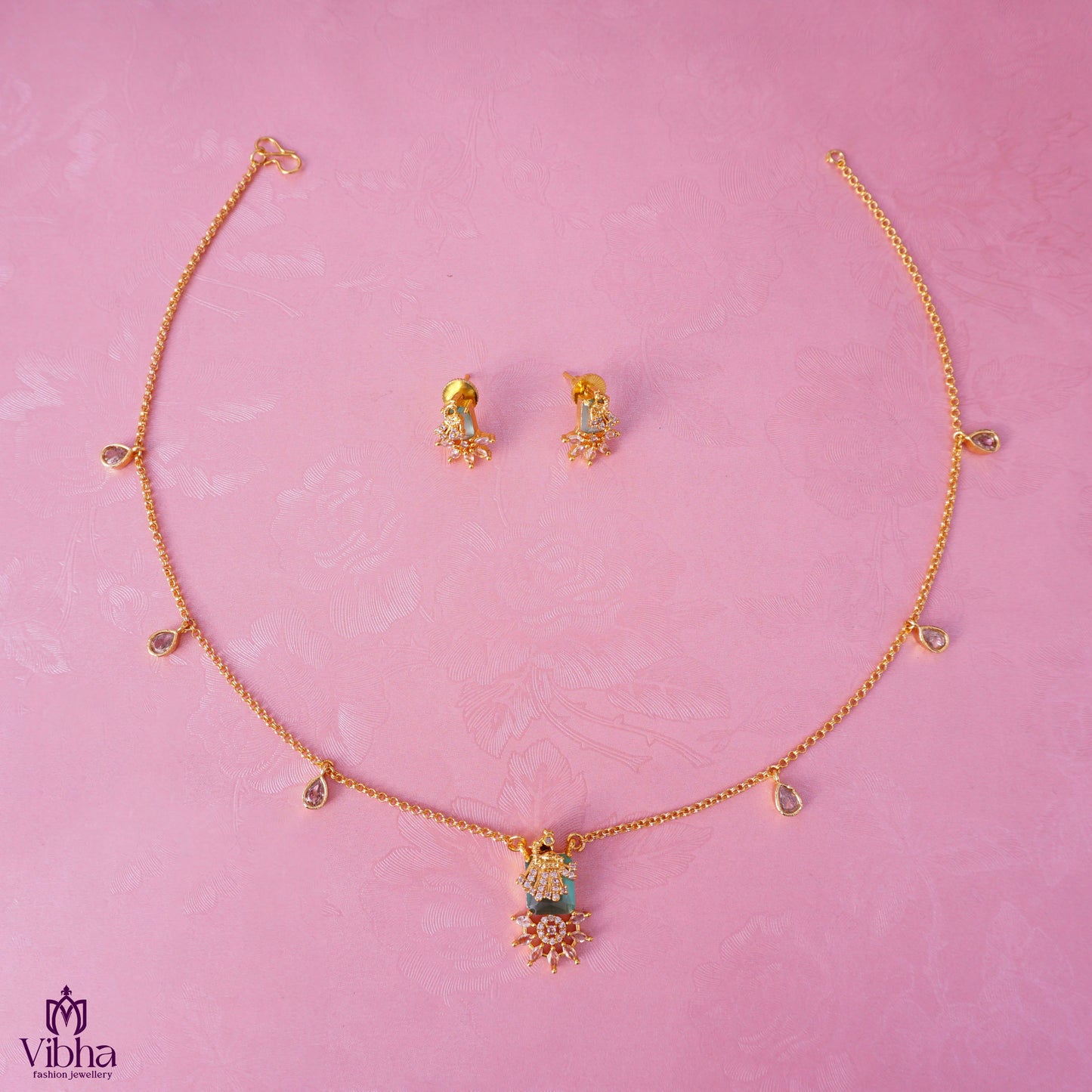 Minimal Necklace with CZ Bit Chain