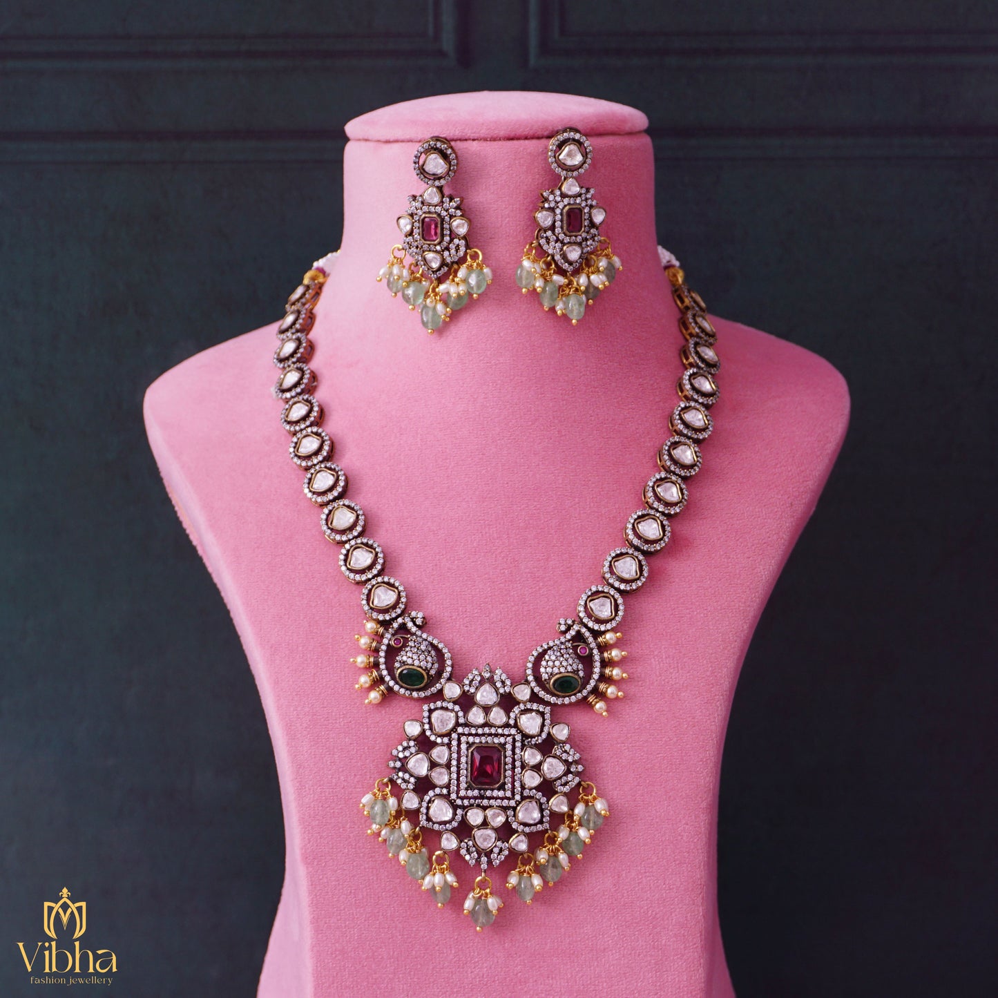 Victorian Floral Peacock NeckSet