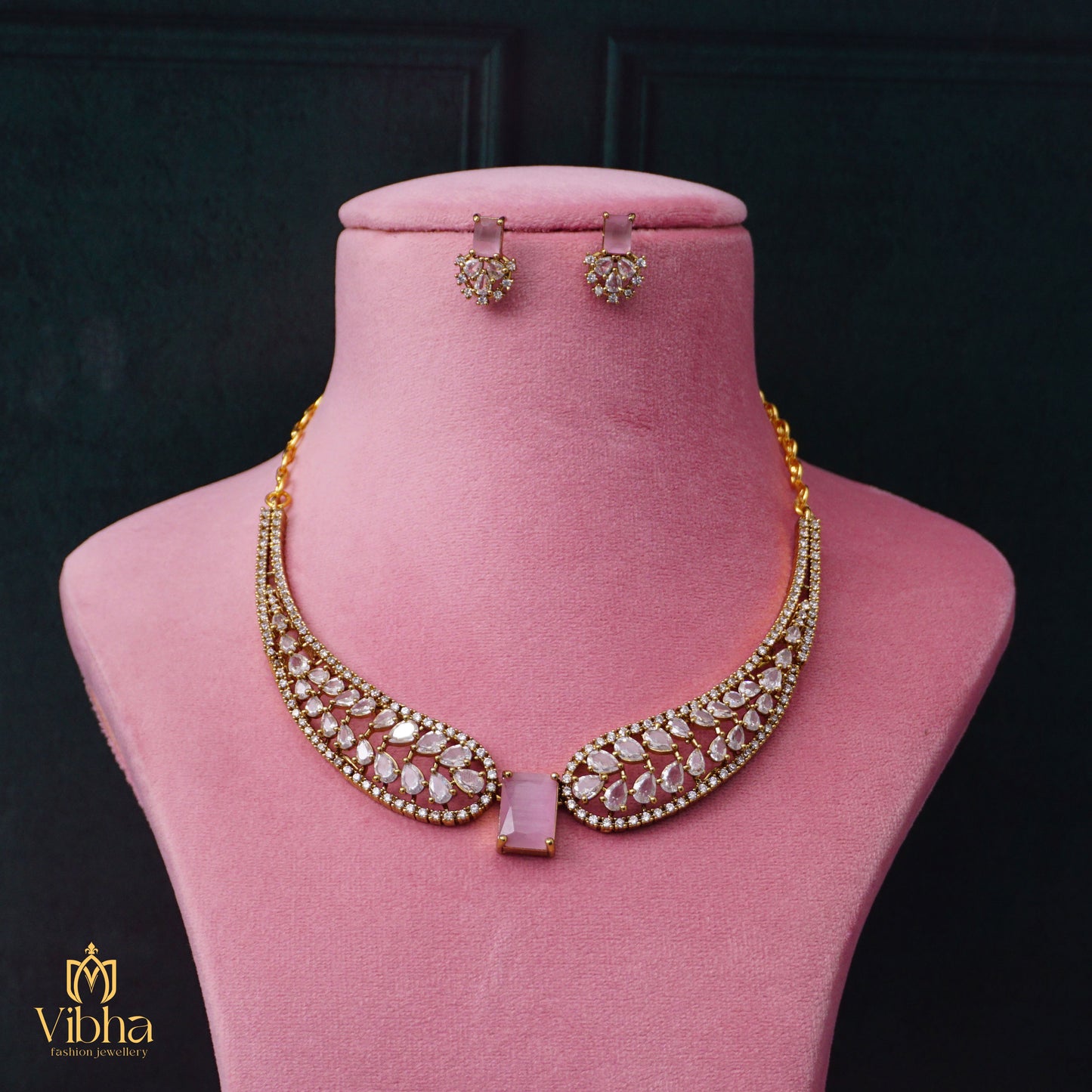 Leafy Designed Kante Model Necklace Set