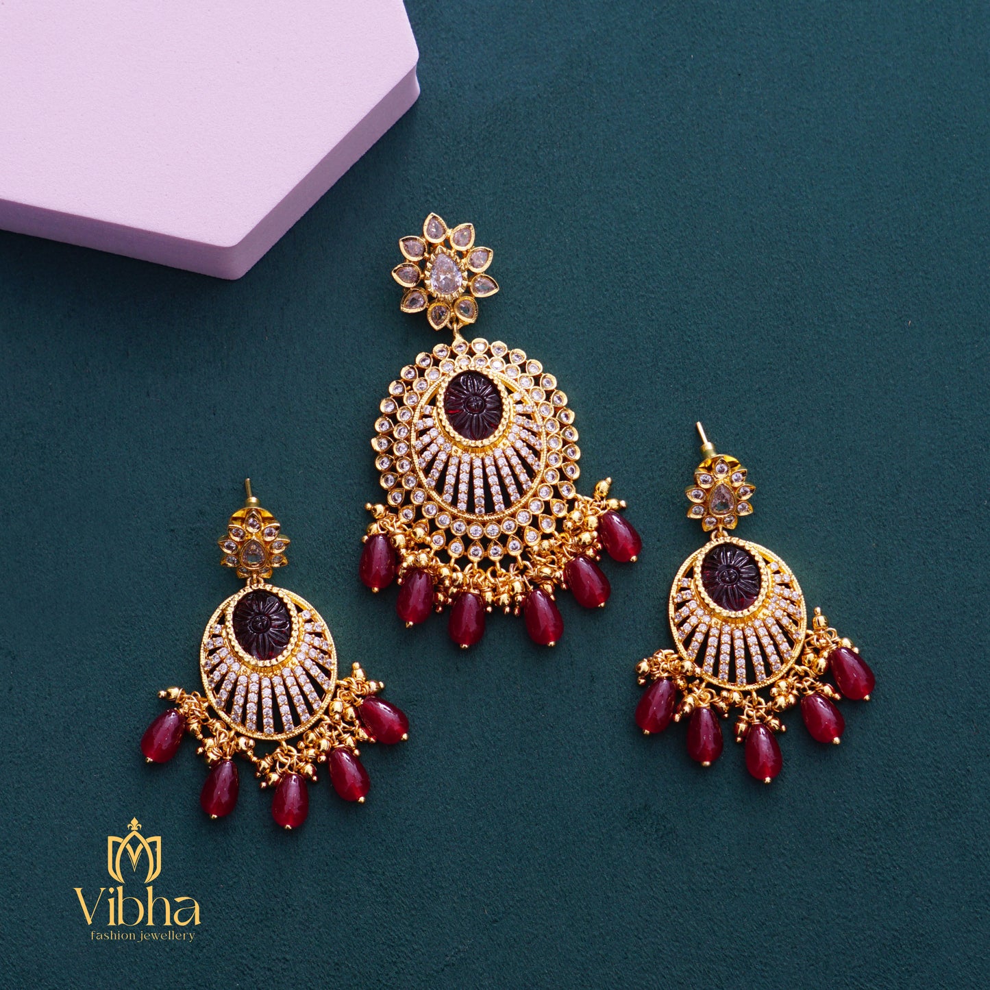 Oval Design Pendant and Earrings Set
