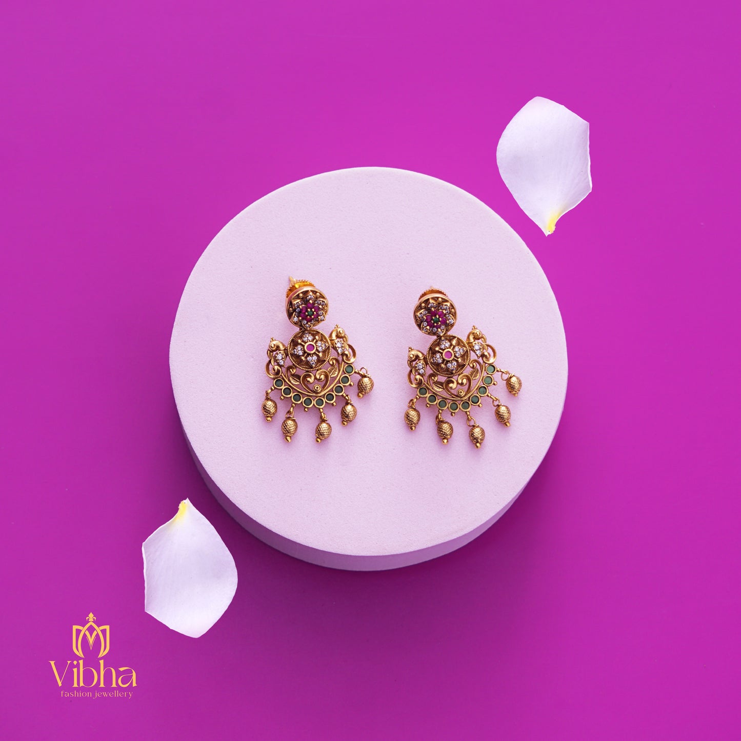 Floral Design Necklace and Earrings Set