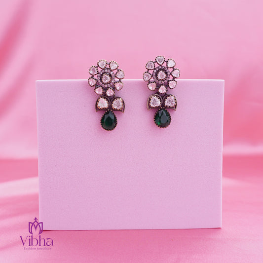 Floral Design Earstuds Set