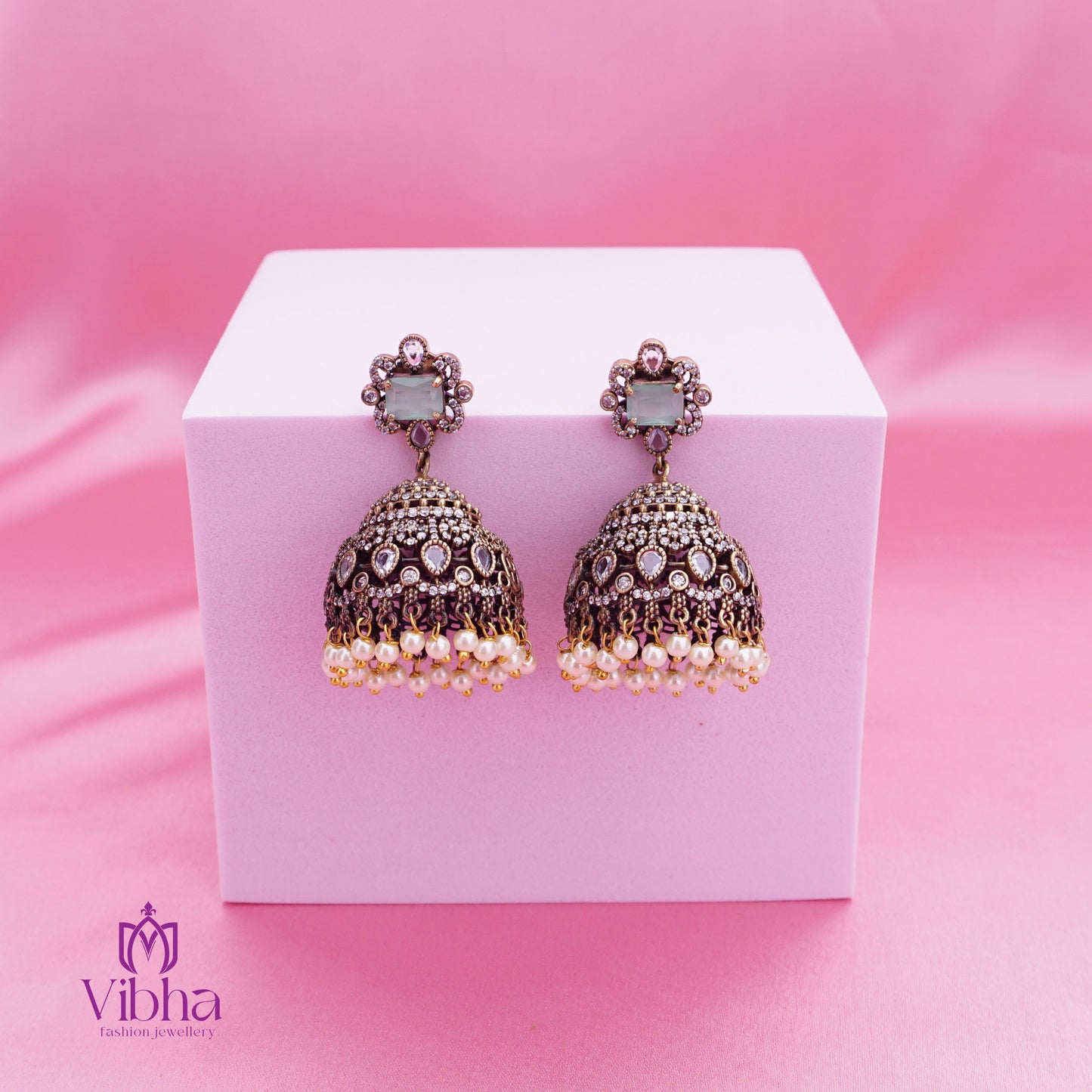 Floral design jhumkas set