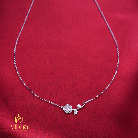 Minimal Necklace with Floral Design