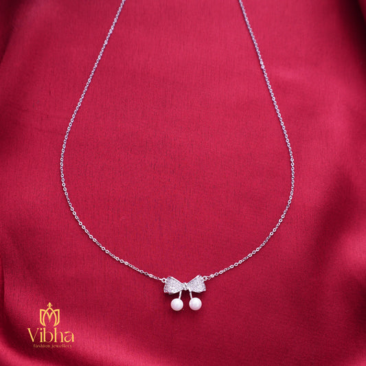 Minimal Necklace with Ribbon Design