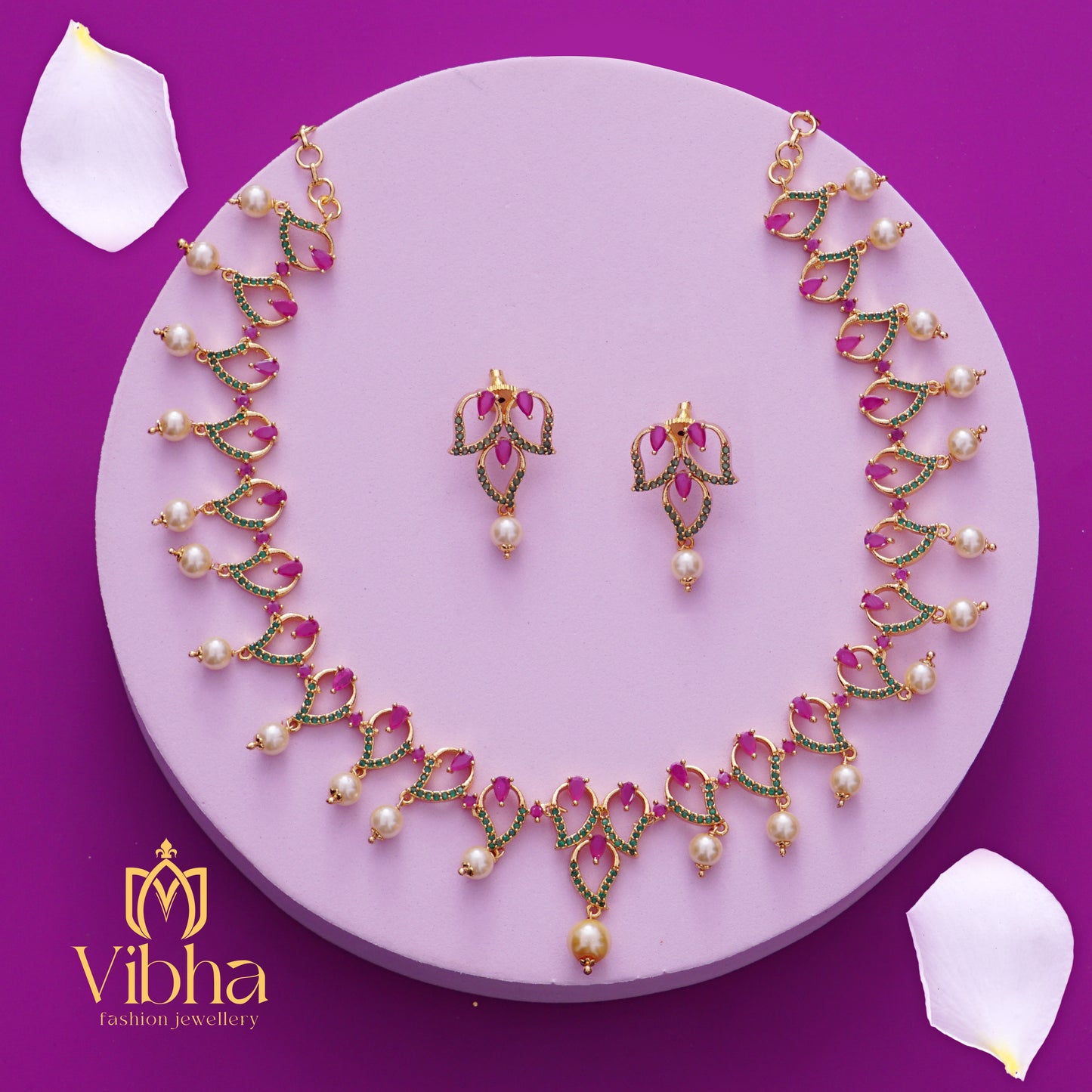 Mango Design Necklace and Ear Studs Set