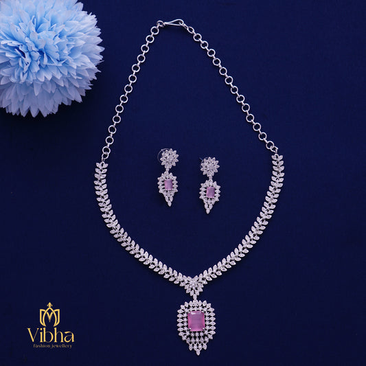Leafy Design Necklace Set