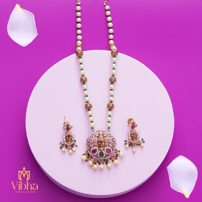 Circular Design pearl Mala and Earrings Set