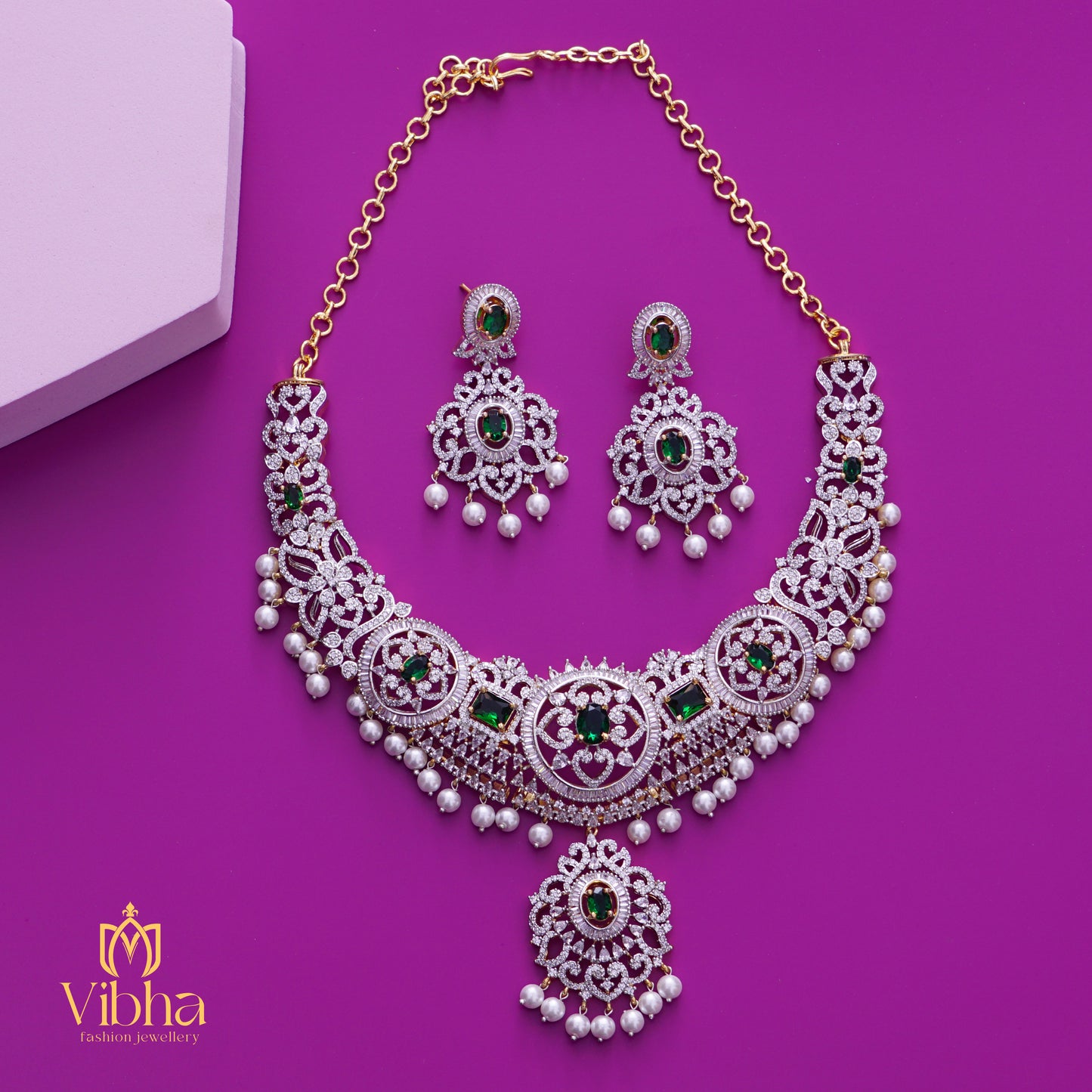 Elegant Necklace and Earrings Set