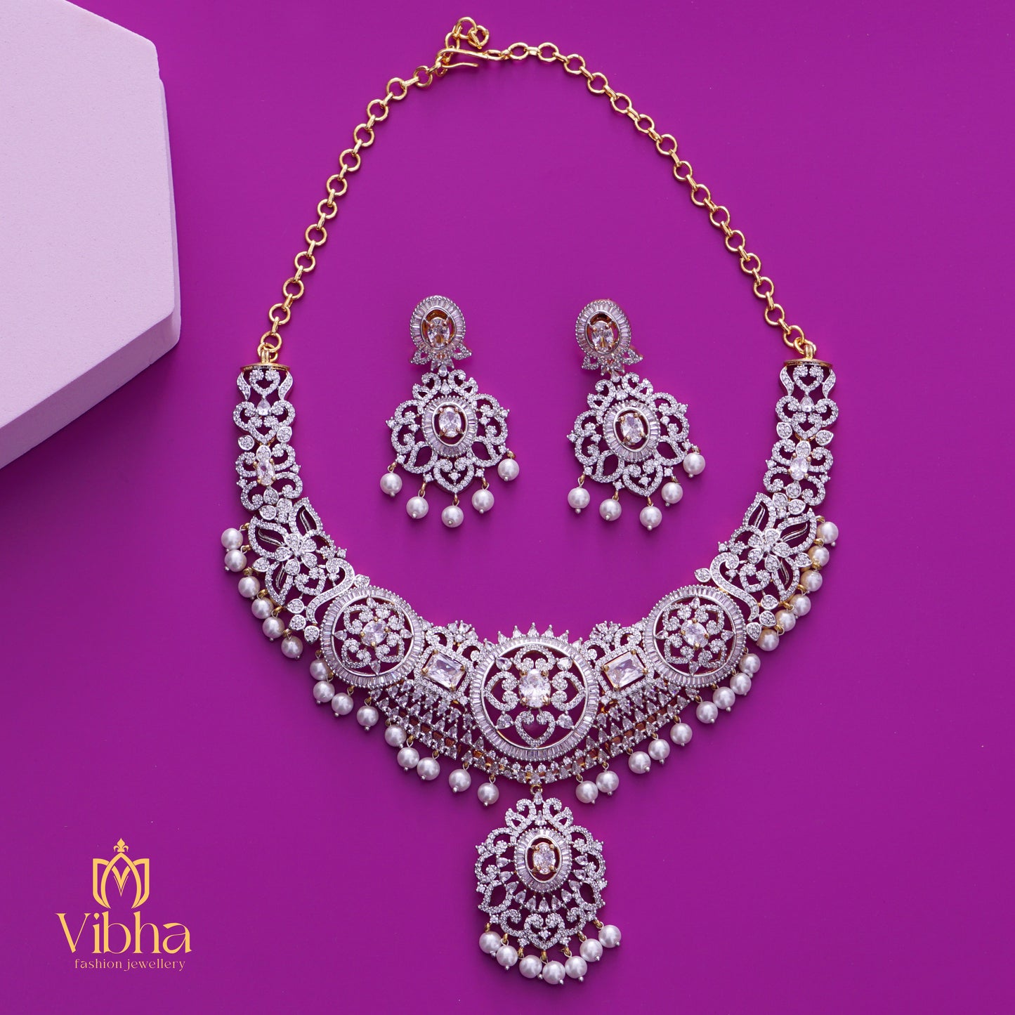 Elegant Necklace and Earrings Set