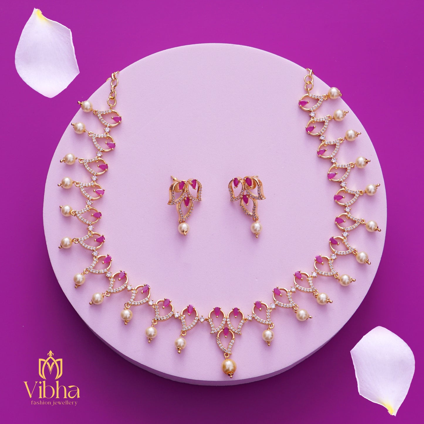 Mango Design Necklace and Ear Studs Set