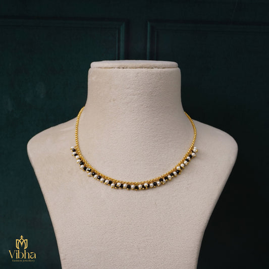 Short Black Beads Choker Necklace