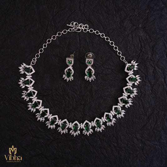 Unique Designed Necklace Set