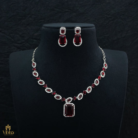 Elegant Oval Designed Necklace Set