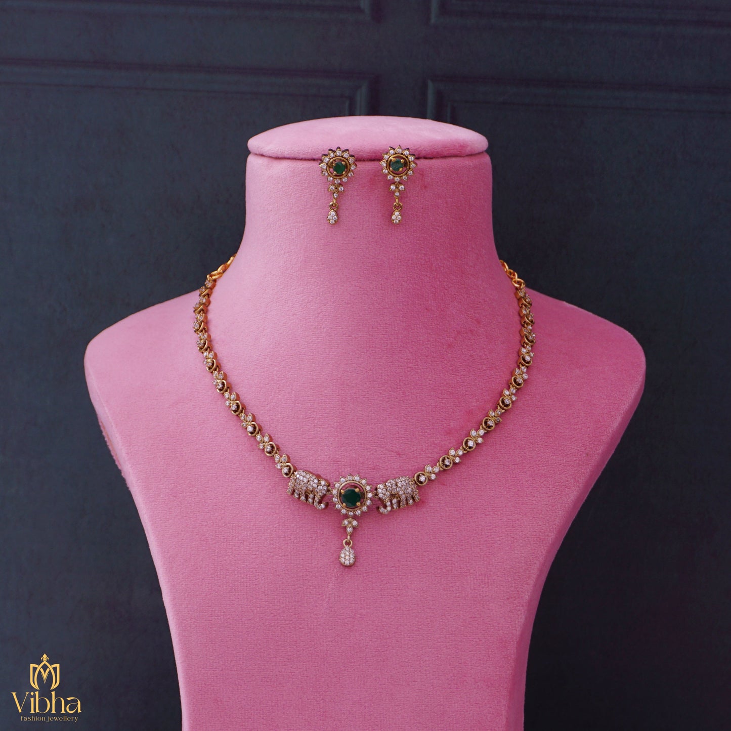 Elephant Designed Stone Changeable Necklace Set