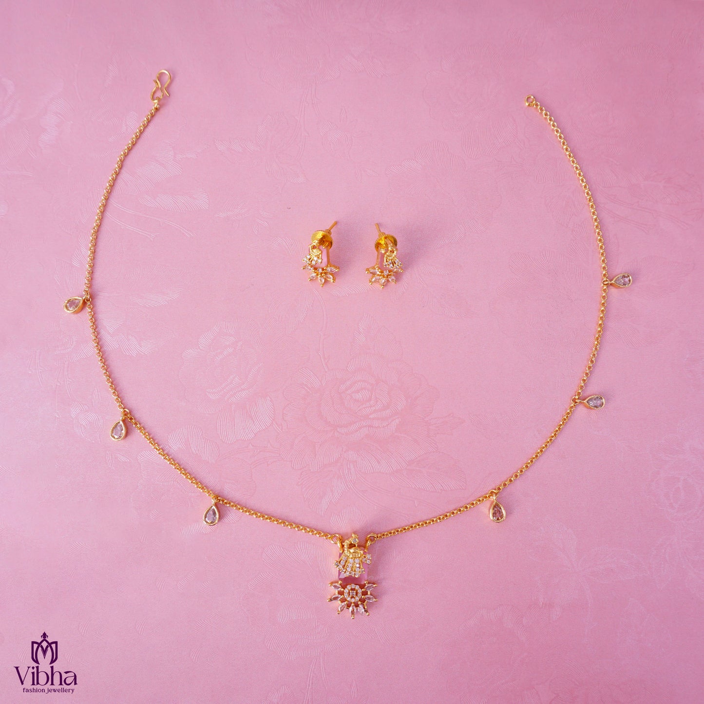 Minimal Necklace with CZ Bit Chain