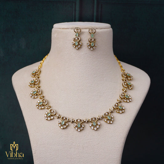 Stylish Look Necklace Set